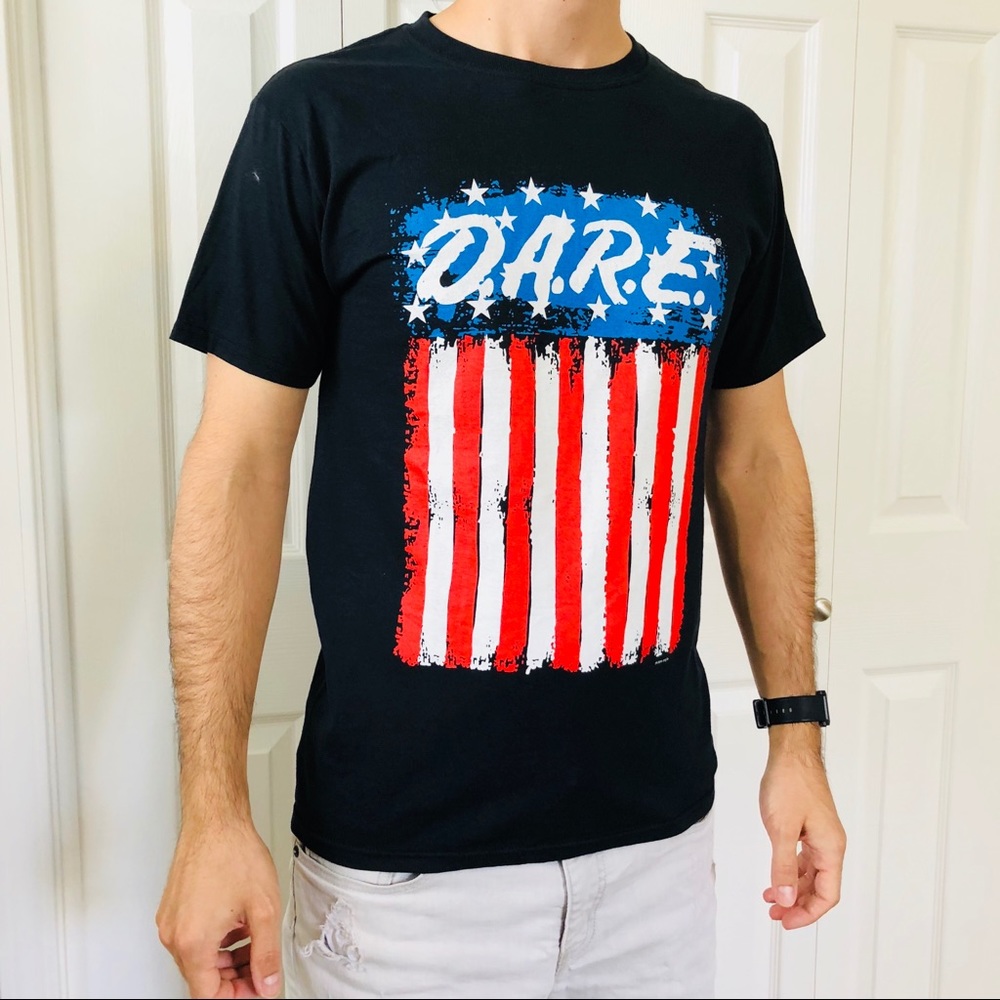 D.A.R.E American Flag Black Graphic Tee T-shirt S